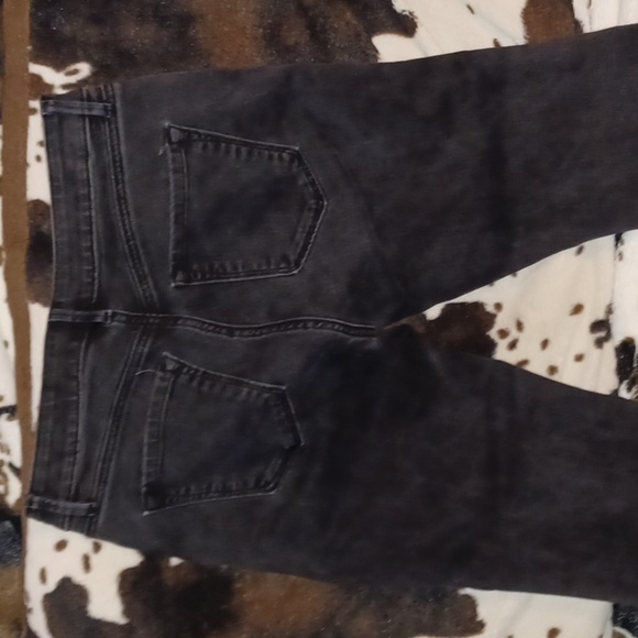 LOFT, CURVY SKINNY, SIZE 27/4.  CHARCOLE IN COLOR. - Picture 5 of 6
